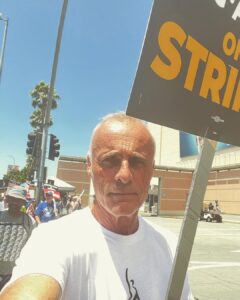 Timothy V. Murphy Instagram - ‘Nuff said☘️☘️☘️🎬🎬🎬🇺🇸🇺🇸🇺🇸🇮🇪🇮🇪🇮🇪👊🏼👊🏼👊🏼 @sagaftra @wgawest