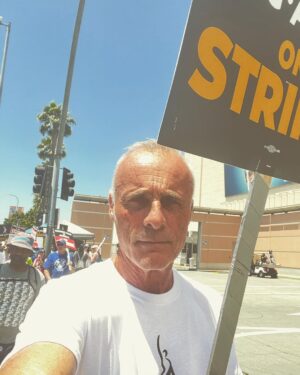 Timothy V. Murphy Instagram - ‘Nuff said☘️☘️☘️🎬🎬🎬🇺🇸🇺🇸🇺🇸🇮🇪🇮🇪🇮🇪👊🏼👊🏼👊🏼 @sagaftra @wgawest