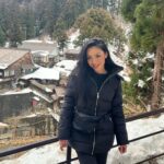 Tina Guo Instagram – Yesterday’s adventure: Shinkansen 🚄 Bullet Train from Tokyo to Nagano, bus from Nagano Station to the bottom of the mountain, 1 mile hike up a slightly icy path to monkey heaven 🏔️ 🐒❤️ 地獄谷野猿公苑 (Jigokudani Snow Monkey Park)