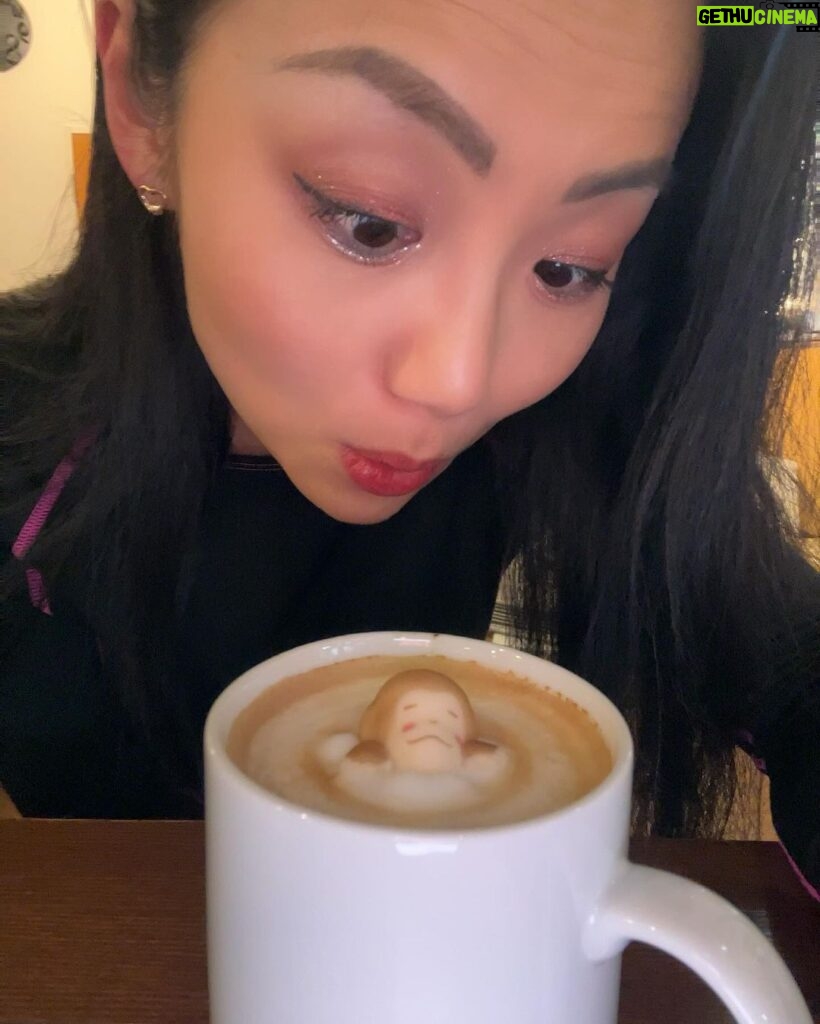 Tina Guo Instagram - Yesterday’s adventure: Shinkansen 🚄 Bullet Train from Tokyo to Nagano, bus from Nagano Station to the bottom of the mountain, 1 mile hike up a slightly icy path to monkey heaven 🏔️ 🐒❤️ 地獄谷野猿公苑 (Jigokudani Snow Monkey Park)