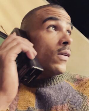 Toby Sandeman Instagram - Mumzie always be callin wanting the inside scoop on what’s going down next on Raising Kanan! 

Ep. 108 Drops tonight 12.01 on the Starz app