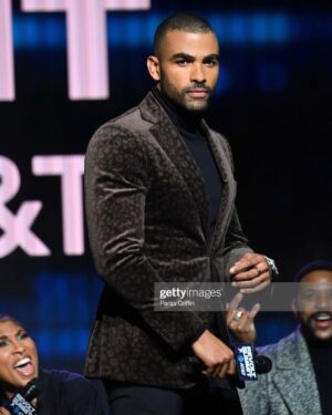 Toby Sandeman Instagram - Grateful to be celebrating the Premiere of the Game with the Gang. 

It’s a blessing to get to do what you love but it’s even more of a blessing to do it with people who pour into you and want to see you win. #protectyourenergy and uplift those around you. 🖤

Styled by: @mr_baldwinstyle & @courtney.arringtonbaldwin 

Jacket by: @musika 

Tailoring - @modernstitchtailoring

Grooming: @shenellemayssmith 

📸 @dashthastoner @therealmalcolmr