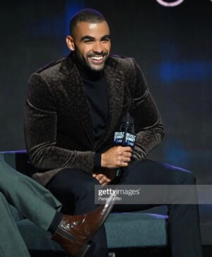 Toby Sandeman Instagram - Had A Blast at the Q&A Screening of #TheGame with my fellow Co-Stars. ✨

The Welcoming & Guidance that the OGs @iamwendyraquel and @hoseachanchez have poured into us #Newplayaz joining this legacy, their legacy, has been astounding. 
I’m an truly grateful.

The Game streaming now on @paramountplus 
✨✨✨

Styled by: @mr_baldwinstyle & @courtney.arringtonbaldwin 

Jacket by: @musika 

Tailoring - @modernstitchtailoring

Grooming: @shenellemayssmith