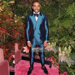 Toby Sandeman Instagram - Had a wonderful time at the Image awards. 
Humbled @naacpimageawards named me, best dressed! ✨🙏🏾✨

📸 by @arnoldshoots 

STYLISTS @courtney.arringtonbaldwin @mr_baldwinstyle

ASST STYLIST 
@msleanderson

Grooming @tracyrafflesonmakeup

TAILORING @gulsenkan_fashion 

TUXEDO @musika
BOW TIE @scbocaraton
SHOES @alexandermcqueen