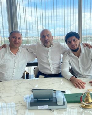 Tofiq Musayev Instagram - Bu gün İstanbulda 44 günlük Vətən Savaşımızın adına daha bir tarixi gün yaşadıq. Palmali Şirkətinin sahibi, sevimli həmyerlimiz Mubariz Mansimov Şəhid Xudayar Yusifzadə və şəhid Əli Nəcəfovun adını verdiyi tankerlərin açılış tədbiri oldu.
Bu tədbirə dəvət etdiyi üçün @mubarizmensimov bəyə təşəkkür edirəm! 🇦🇿🇹🇷