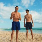 Tom Brady Instagram - Beach day with the crew 🤟🏻☀️🏈