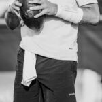 Tom Brady Instagram - One month till camp ⏱ Enjoy the weekend 🇺🇸
