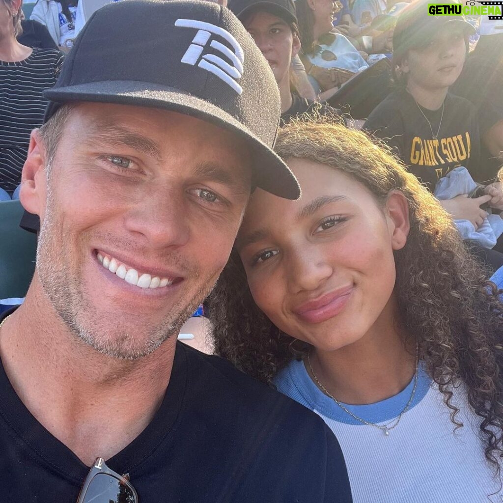 Tom Brady Instagram - Night at the park. Big W! @uclasoftball!