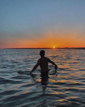 Tomás Silva Instagram - never missing a sunset 🌅🌊