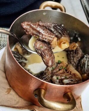 Tom Colicchio Instagram - In season @craftedhospitality. 
#makepeoplehappy