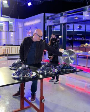 Tom Colicchio Instagram - 🚨Tonight 🚨 Making our way to London Town for the premier of Top Chef World All Stars! @bravotopchef