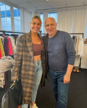Tom Colicchio Instagram - 🚨Tonight 🚨 Making our way to London Town for the premier of Top Chef World All Stars! @bravotopchef