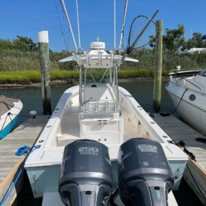 Tom Colicchio Instagram - Anyone interested I’m selling my 2010 26 Classic Regulator 
For more info contact Andrew Dean at andrew@suffolkmarine.com 
#regulatorboats