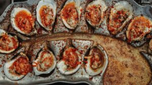 Tom Colicchio Instagram - This guy here ⬆️ @cshepherd13 One of the warmest guys I know with the biggest heart just doing amazing things for restaurant workers everywhere through the @southernsmokefoundation 🔥 Had a blast cooking some oysters down in Houston this past weekend to support.

Thanks to my friends @rroysters for supplying all the oysters 🦪 

📸@markchampiontx