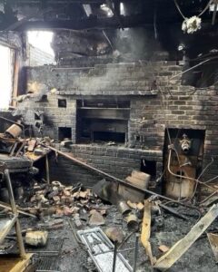 Tom Colicchio Instagram - Terrible news from the pizza world. Santillo’s in Elizabeth NJ, one of the best, burned down Saturday.