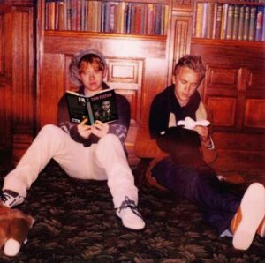 Tom Felton Instagram - Just wait until he gets to Chapter 17 👀 #gryffindork