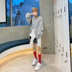 Toman Instagram - . いつの日かの竜爪拳(りゅうそうけん)🐉🔥 今週は月〜金大阪で撮影 土(昨日) 生誕祭 日(今日) BTRサイン会 イイネ #この指できる人の方が少ないはず #靴下が可愛い日 #最近は短パン小僧だなぁ #3日後29歳 #はやく30になりたい
