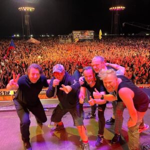 Tomasz Organek Instagram - To było coś. W tym festiwalu jest coś więcej, jakaś niewymuszona wolność i bezpretensjonalność. Dziękuję @polandrockfestival za zaproszenie i możliwość zagrania dla tych wszystkich ludzi. Dzięki Jurek ❤️

@mysticproduction 4 #organek #polandrockfestival #2022 #jerzyowsiak