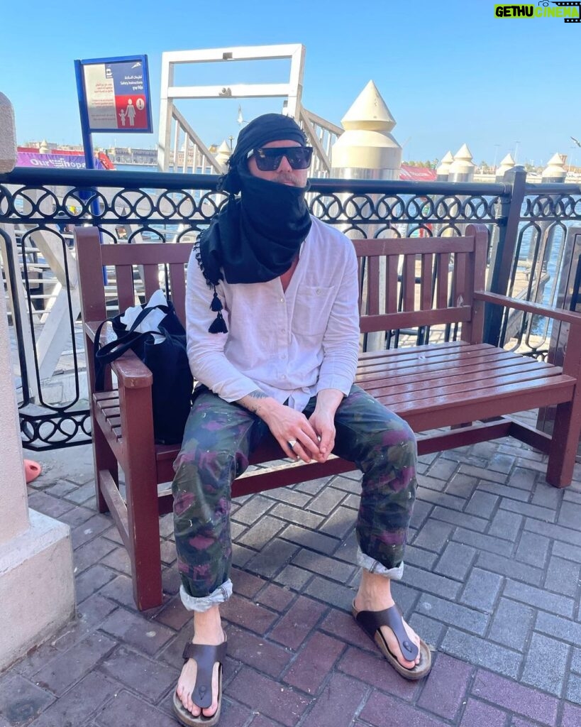 Tomasz Organek Instagram - #suniskillingme Bur Dubai Abra Station