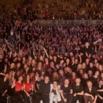 Tomasz Organek Instagram - Wczoraj w @teatr.letni w Szczecinie zagraliśmy niesamowity koncert wraz z @chor_pm_szczecin pod dyrekcją @sylwia.fm i było bosko. Dziękuję wszystkim, którzy się do tego sukcesu przyczynili i szczecińskiej publiczności. Było wspaniale. Popłakaliśmy i potańczyliśmy. I tak trzeba żyć 🤘😎 Fotografie: @leslaw_kopecki 🙌 #szczecin #teatetni #amfiteatr #organek #sylwiafabianczykmakuch #chorpm #mystic