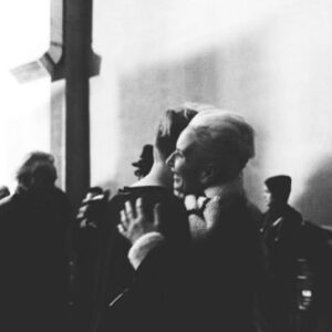 Tomasz Organek Instagram - Dziś Kora skończyłaby 72 lata. Ściskam Cię, Czarna Madonno 🖤#kora #olgajackowska #manaam #czarnamadonna #róża

Fot.: Marta Kacprzak @motionpicturestories