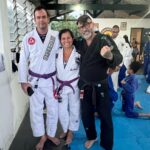 Tomaz Viana Instagram - Último sábado recebemos a visita ilustre do criador de games @krunko , obrigado pelo carinho, atenção e os quimonos 🍀💙osss @projetopaz