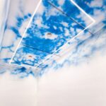 Tomaz Viana Instagram - Fotos por @roberiobraga da minha exposição, "Céu na Terra", aqui no @holariofestival, em Madrid. Curadoria de @cammilacomdoisemes De 8 de setembro à 7 de outubro de 2023, na Casa de América - Sala Guayasamin - Calle Marques del Duero 2, Madri, Espanha. Madrid, Espanha