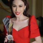 Toni Gonzaga Instagram – Maraming maraming salamat Legacy Icon 2022 awards sa pagkilala bilang 
Outstanding Celebrity Host at sa pagkilala sa
Toni Talks bilang Outstanding Social Media Talk Show..🙏🏼 #LegacyPH2022
#LegacyIcons2022