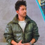 Tony Kakkar Instagram - I …. You ? ♥️