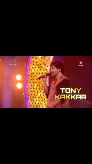 Tony Kakkar Instagram - It is party mode on in the house, with Tony Kakkar rocking at the #BBOTT2 Concert!🎉

Watch this performance in tonight’s episode of #BiggBossOTT2 at 9 pm. Streaming free on #JioCinema.

#BBOTT2onJioCinema @beingsalmankhan

@tonykakkar