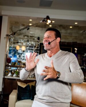 Tony Robbins Thumbnail - 30.2K Likes - Most Liked Instagram Photos