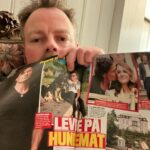 Torbjørn Røe Isaksen Instagram - Ja, da var det hælja da! Og en av mine faste tradisjoner er at når jeg er i Porsgrunn, kjøper jeg Se og Hør. Hører liksom med når man kommer fra vaffelbeltet (SHOUT OUT til vaffelbeltet fra Lillesand til Dokka — dere vet hvem dere er) —> heavy saker @petterstordalen (men ser at @seoghoer er slappe og bare har klippet fra boken din) —> Bra med lykke @linn.wiik Og flott familie!