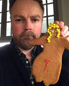Torbjørn Røe Isaksen Instagram - Det er — hva skal man si? — nye tider. Datter (7) har laget en peppekakedame… «som har mensen». Direkte sitat. #girlpower
