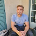 Trevor Donovan Instagram - #dwts reunion 🤙💚 #goldmeetsgolden