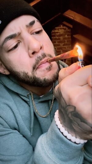 Trey McBrayer Instagram - SOUND ON 🔊 Thank you @leafpalms for this awesome care package! Never thought I’d be smoking out of a Rose but here we are 😂🌹🫶🏼