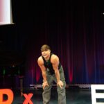 Tristan Defeuillet-Vang Instagram – POV : t’es plus stressé pour parler en public que pour sauter en parachute mais tu fais un TEDx… 🗣️🪂 

Nouvelle vidéo en ligne 🤍

#TEDx #TEDxTalks #PracticeMakesPerfect