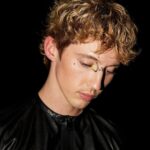 Troye Sivan Instagram - VF beat last night by @kirinrider 🥹 @vanityfair @yslbeauty #yslbeauty #yslbeautypartner