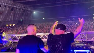 Tuneboy Instagram - CHILE WENT BOOOOM 🚀

#technoboy #tuneboy #classics #tnt #festival #hardstylemusic #hardstylefamily #harderstyles #ravegirls #chile #hardstylelover #hardstylelovers #rave #hardstyleismystyle #hardstyle #musicfestival #reversebass #hsuevents #festival #harddance