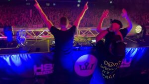 Tuneboy Instagram - CHILE WENT BOOOOM 🚀

#technoboy #tuneboy #classics #tnt #festival #hardstylemusic #hardstylefamily #harderstyles #ravegirls #chile #hardstylelover #hardstylelovers #rave #hardstyleismystyle #hardstyle #musicfestival #reversebass #hsuevents #festival #harddance