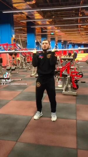 Tural Ragimov Instagram - Только тяжелый труд спасёт тебя трудных моментах !