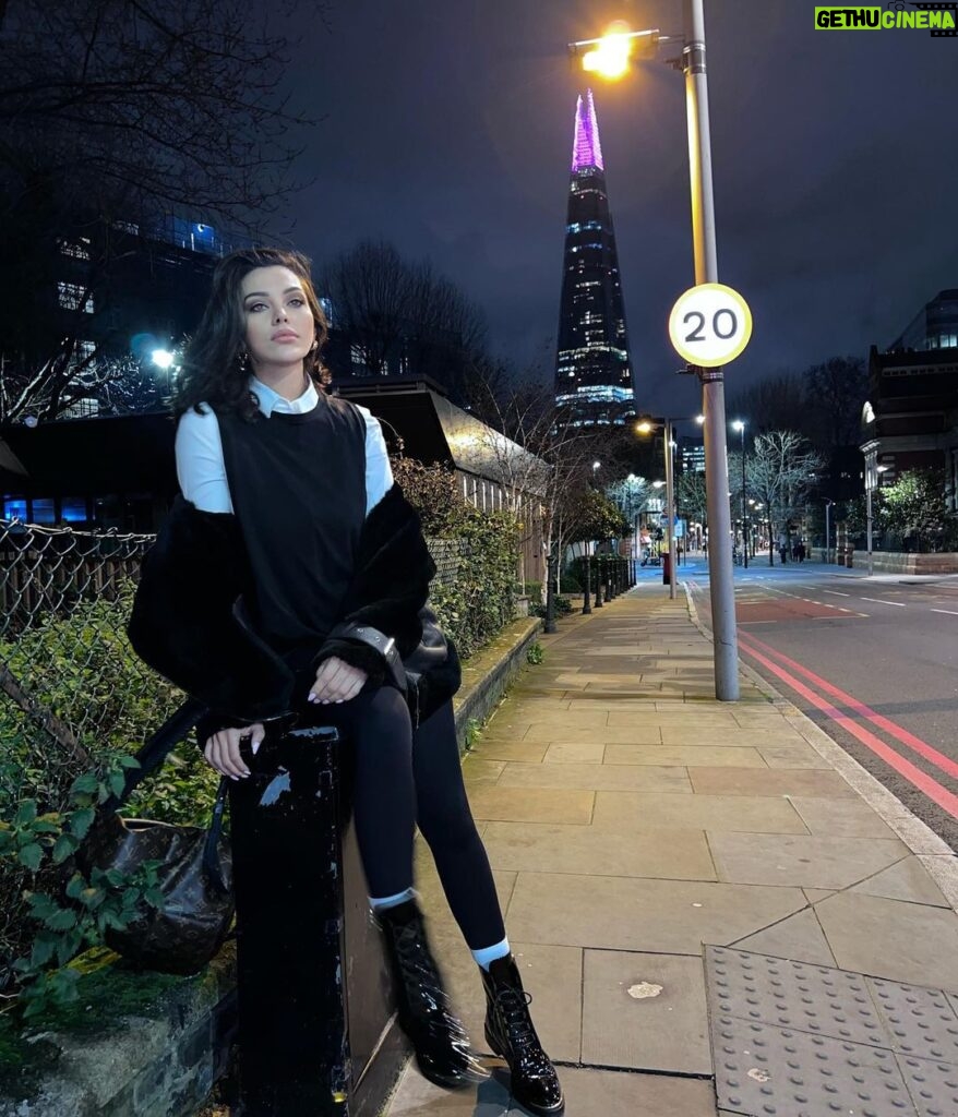 Tuvana Türkay Instagram - ♠️ London, United Kingdom