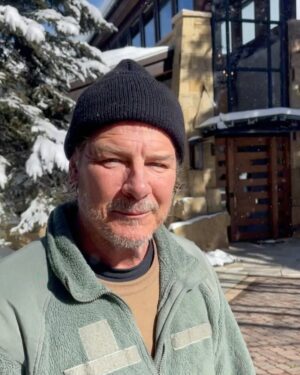 Ty Pennington Instagram - Grateful for friends, fresh powder and of course, fondue ❤️🧀 #livelaughloaf #colorado
