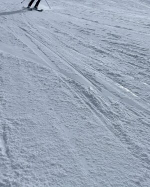 Ty Pennington Instagram - Grateful for friends, fresh powder and of course, fondue ❤️🧀 #livelaughloaf #colorado