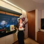 Uhm Ji-won Instagram - 조금 늦은 2023년 포스트. 지난해는 #잔혹한인턴 과 #여름감기 라는 단막으로 여러분들 만났었죠. 2023년 12월 30일 제작년에 방영된 #작은아씨들 로 #apanstarawards 에서 상을 받게 되어 저는 감사한 마음으로 한 해를 마무리 했어요. 작씨들이 작풍상도 받게되어 영광이었습니다. 올 해도 열심히 연기해서 좋은 작품으로 인사드릴게요 수상하신 모든 분들 축하드리며 여러분 새해 복 가득 받으세요!! 💓
