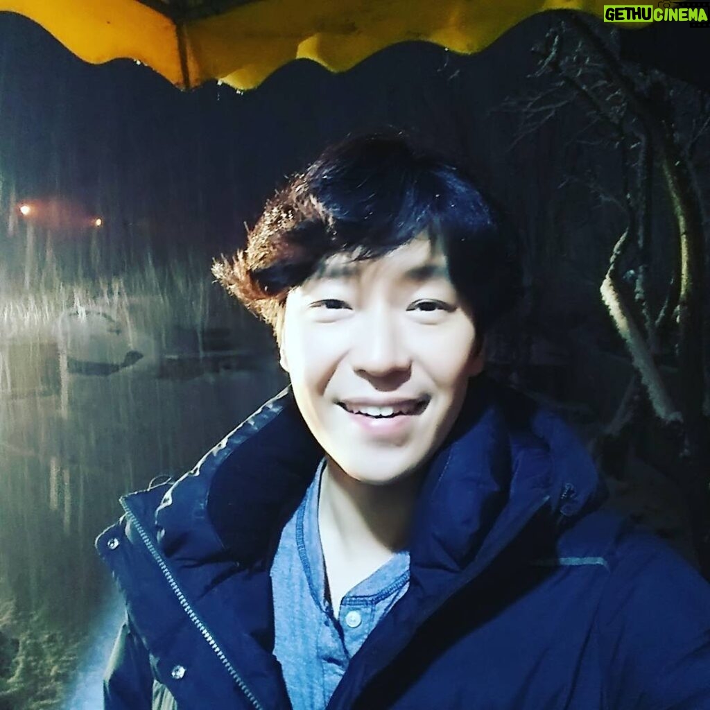 Uhm Ki-joon Instagram - 용인셋트장 근처에서~ 세상에 눈이어쩜 이렇게나 많이~ㅎ