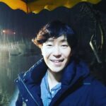 Uhm Ki-joon Instagram – 용인셋트장 근처에서~
세상에 눈이어쩜 이렇게나 많이~ㅎ