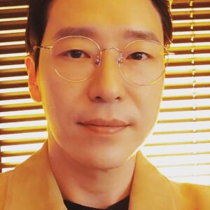 Uhm Ki-joon Instagram - 새해 복 많이 받으세용^^*ㅎ