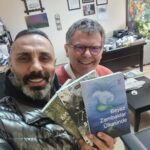 Umut Oğuz Instagram - Ne güzelsin Ege 🧿 Muhabbetin ayrı Kalbin ayrı güzel 💜 Hiç değişmedi bu ruh hali, Sana gelirken taşikardi, Giderken hüzünlü bir yeşilçam filmi gibisin. Şimdilik hoşça kal, Ektik tohumları sevgiyle Tez vakit tekrar görüşüp Sahnede kavuşmak dileğiyle🙏🏼