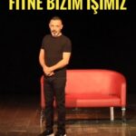 Umut Oğuz Instagram - Fitne bizim işimiz 😂 @miknatisgosteri #standupcomedy #standup #umutoguz Yakında Avrupa, Kanada ve Amerika'ya turneye geliyorum, takipte kalın 🔥🩵