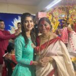 Upasana Rai Instagram - Vijaya dashmi.. Durga Maa boron..sindoor kela.. dhak& nasch..ASCHE BACHOR ABAR HOBE . #dashami #durgapuja #subhobijoya #sindoorkhela #aschebochorabarhobe #upasanarc #upasana #indian #indianfestival #festival